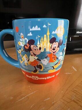 Disney Walt Disney World Character Mug Mickey and Friends